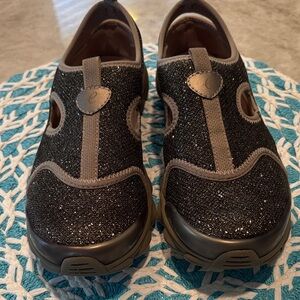 Easy Spirit Black Glitter Slip-On Athletic Shoes with Taupe Trim